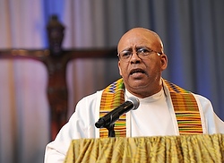 DOMINICAN PRIEST ADDRESSES NATIONAL BLACK CATHOLIC CONGRESS IN INDIANAPOLIS
