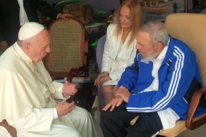 Pope Francis meets with Cuba's former President Fidel Castro at his home in Havana Sept. 20. (CNS photo/L'Osservatore Romano) 