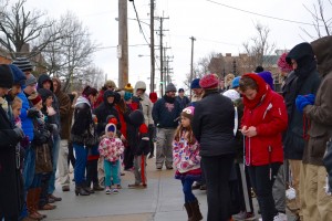 All agreed that an unusually high number of drivers on busy Auburn Avenue honked and waved or gave a “thumbs up” to the crowd. (Photo by Gail Finke)