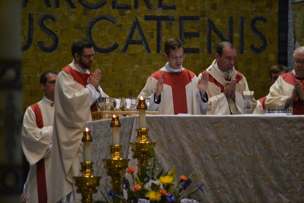 Reverend Peter Langenkamp Eucharistic Prayer (CT Photo/Greg Hartman)