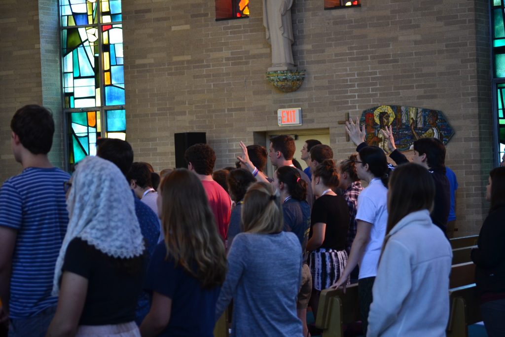 Singing the praise of Jesus. (CT Photo/Greg Hartman)