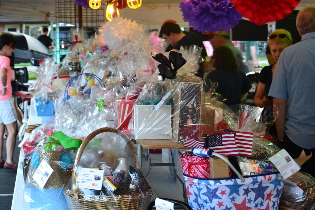 Lots a very cool baskets to look over. (CT Photo/Greg Hartman)