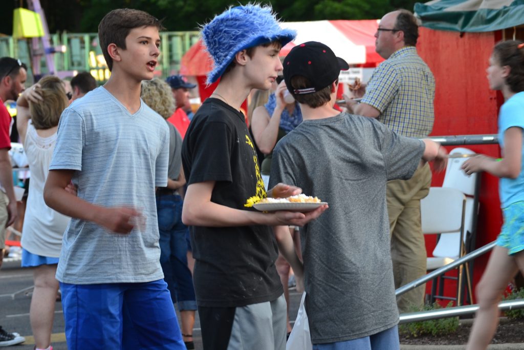 Cool Hat and a Cool Treat (CT Photo/Greg Hartman)