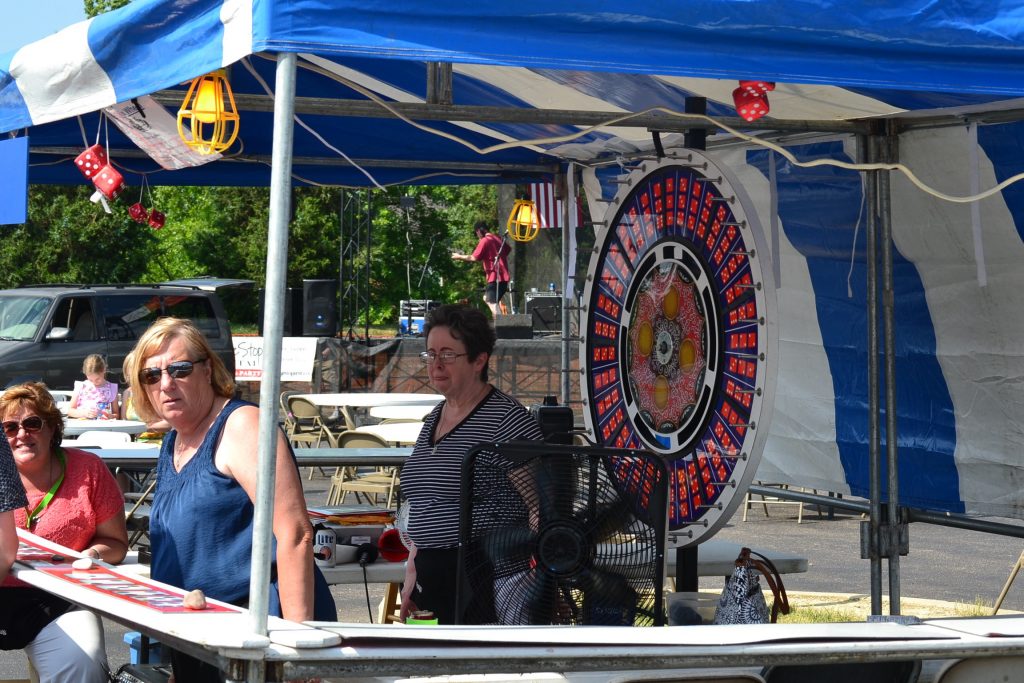 All bets down at the Big Six wheel. (CT Photo/Greg Hartman)