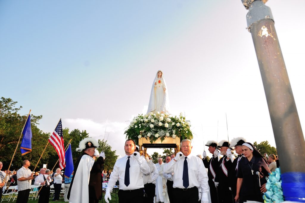 Procession of Our Lady (CT Photo/Jeff Unroe)