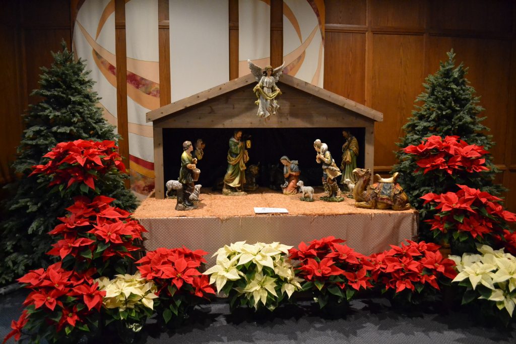 All is in ready at Guardian Angels Parish on the Fourth Sunday of Advent (CT Photo/Greg Hartman)