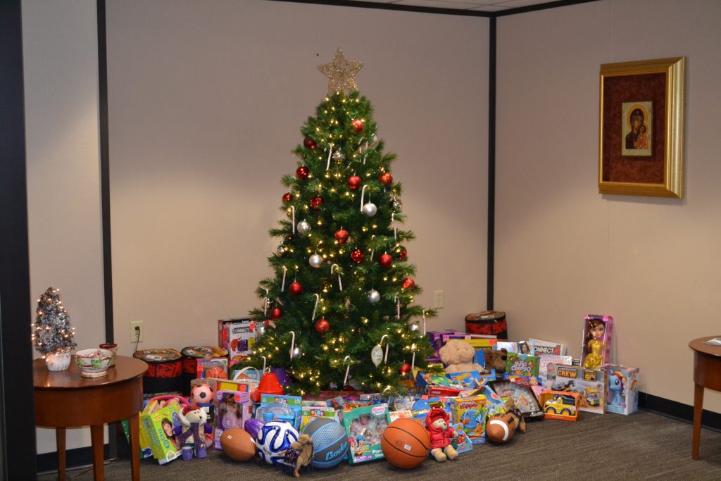 Joy of Giving at the Archdiocese of Cincinnati Central Offices (CT Photo/Greg Hartman)