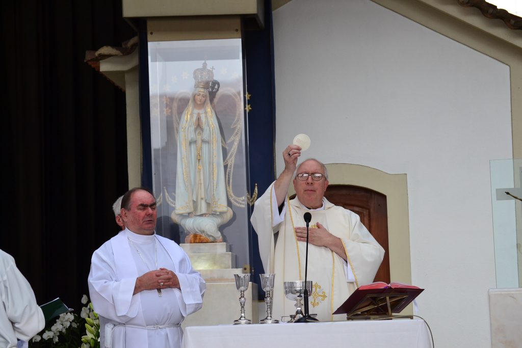Bishop Binzer celebrating Mass at Fatima in Portugal (CT Photo/Greg Hartman)