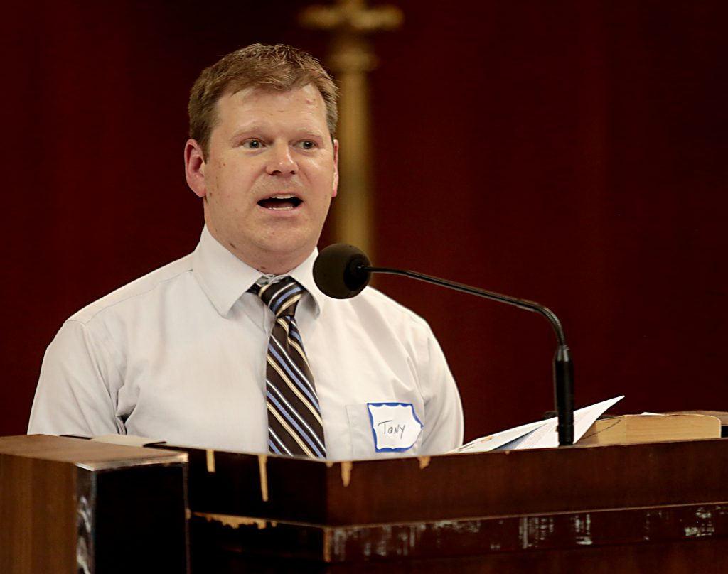 Tony Stieritz speaking at the prayer vigil. (CT Photo/EL Hubbard)