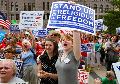 CATHOLICS SHOW SUPPORT DURING MINNEAPOLIS RALLY FOR RELIGIOUS FREEDOM