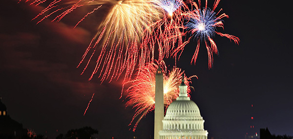 FIREWORKS EXPLODE OVER WASHINGTON ON INDEPENDENCE DAY IN 2009