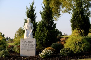 Rachel Statue Gate of Heaven Cemetery (D Tinsman Photo)