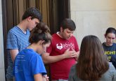 Groups began their night in prayer before takin it to the streets. (CT Photo/Greg Hartman)