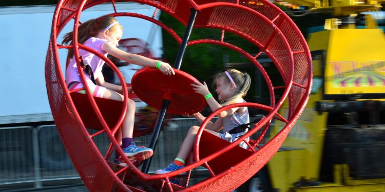 Let's get this to spin fast! (CT Photo/Greg Hartman)