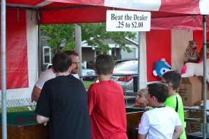 Trying to Beat the Dealer (CT Photo/Greg Hartman)