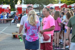 Nothing like a nice evening at Catholic Festival with friends (CT Photo/Greg Hartman)