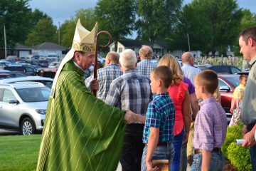 Greeting the faithful at the Rural Farm Mass 2017 (CT Photo/Greg Hartman)