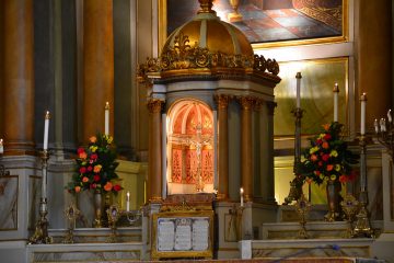 The alter at Old St. Mary's Parish. (CT Photo/Greg Hartman)