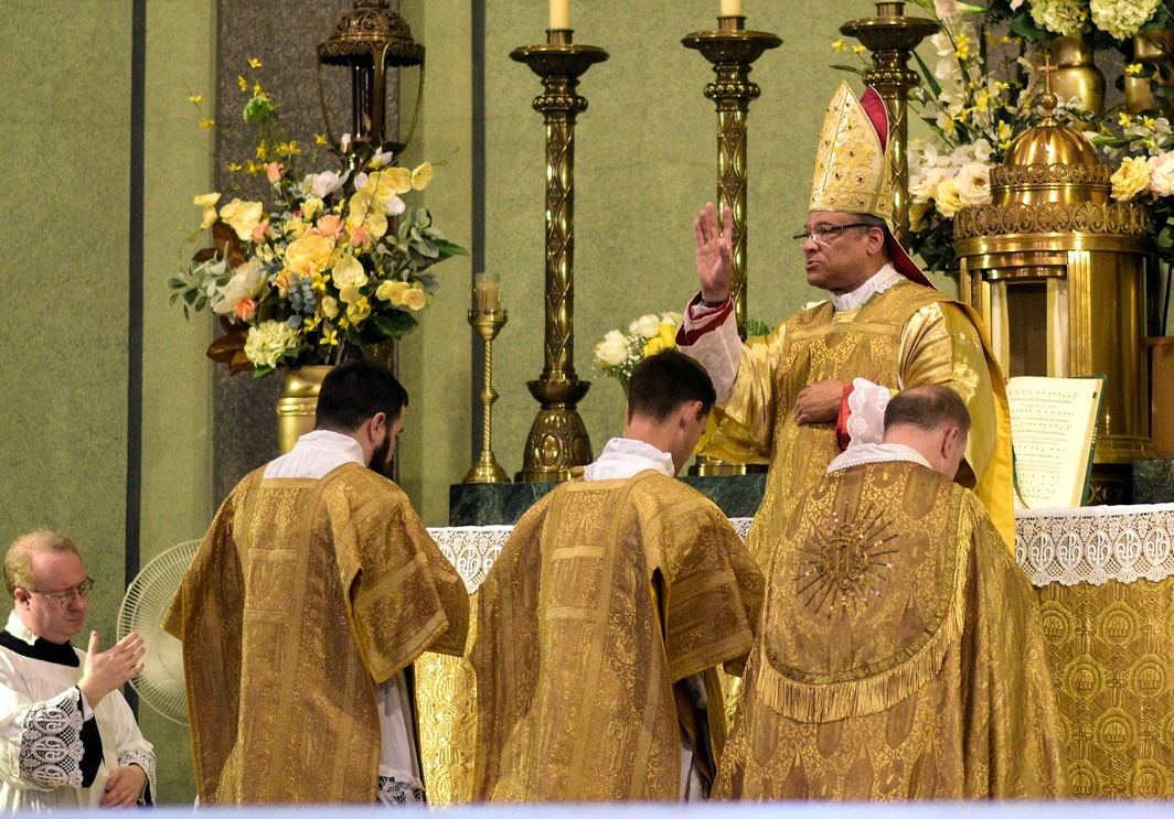 Visiting celebrates Pontifical Solemn Mass at Dayton’s Holy
