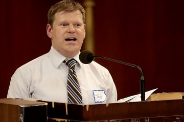 Tony Stieritz speaking at the prayer vigil. (CT Photo/EL Hubbard)