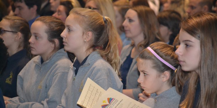 Students participate in the 2018 Catholic Schools Week Mass (CT Photo/Greg Hartman)