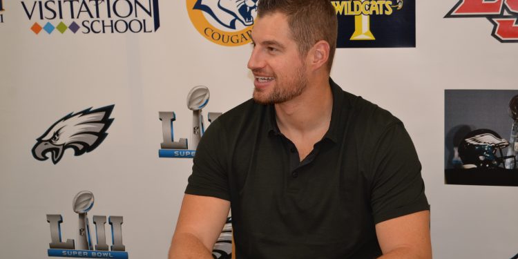 Brett Celek of the Super Bowl Champion Philadelphia Eagles awaits hundreds at Lancer Nation (CT Photo/Greg Hartman)