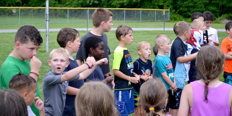 It was the boys turn to sing! (CT Photo/Greg Hartman)