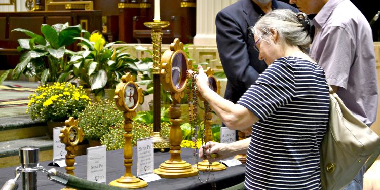 Many waited over an hour to venerate the sacred relics. (CT Photo/Greg Hartman)