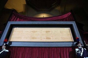 The Shroud of Turin in June 2015. Credit: Bohumil Petrik/CNA