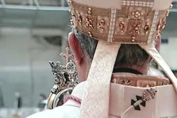 The Archbishop of Naples blesses the city with St. Januarius' liquefied blood. Credit: Vatican Media