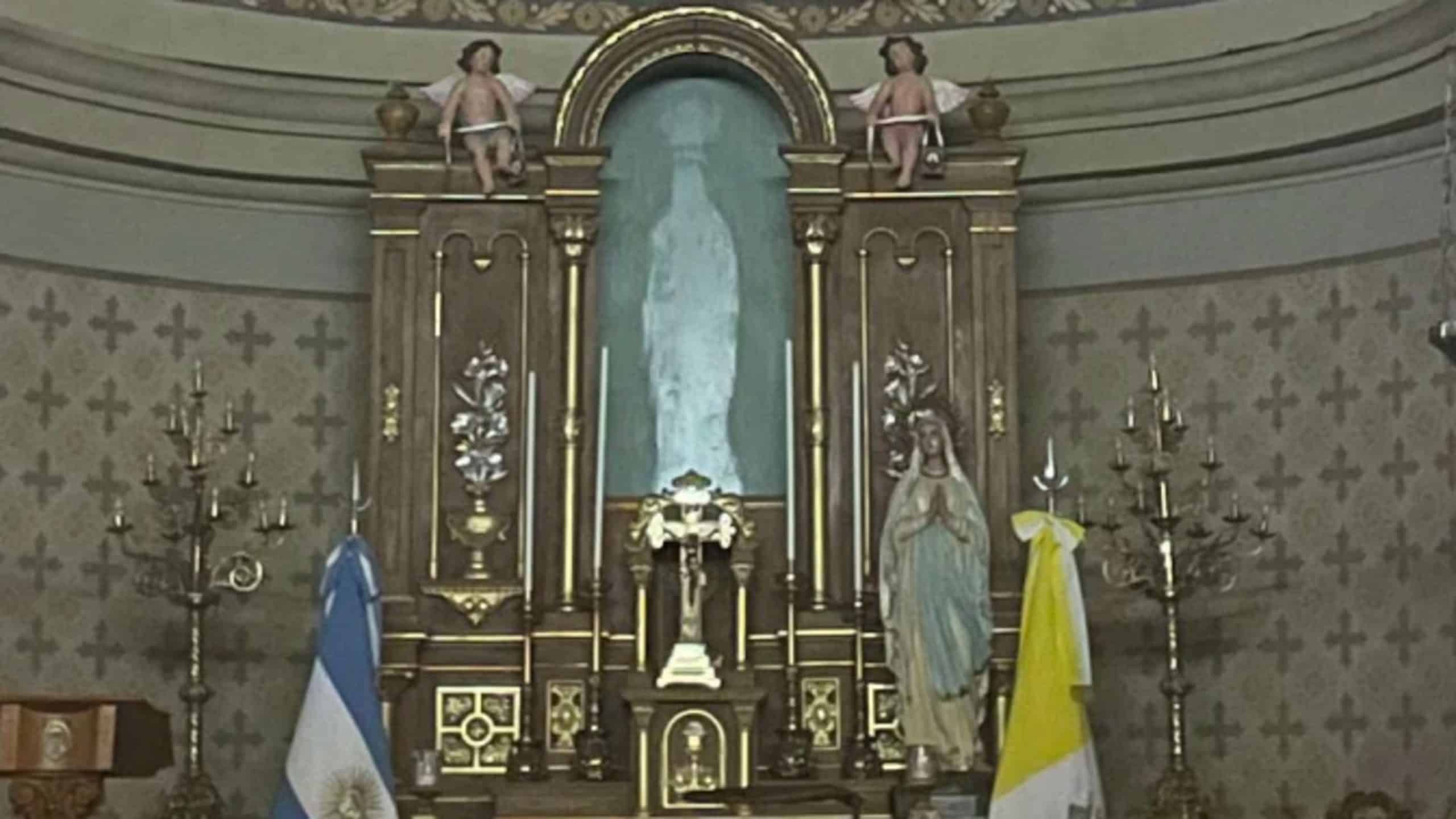 The image of Our Lady of Lourdes that’s not there but everyone sees it